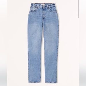 Abercrombie Ultra High Rise Curve Love 90s Straight Leg Jeans